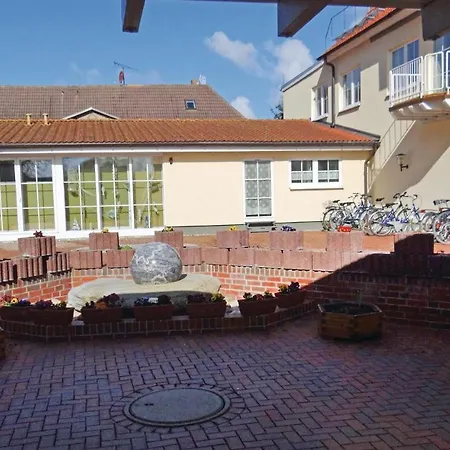 Front In Insel Poelgollwitz Apartament *